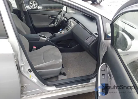 2013 Toyota Prius Three из США, поврежденный, VIN JTDKN3DUXD5588765